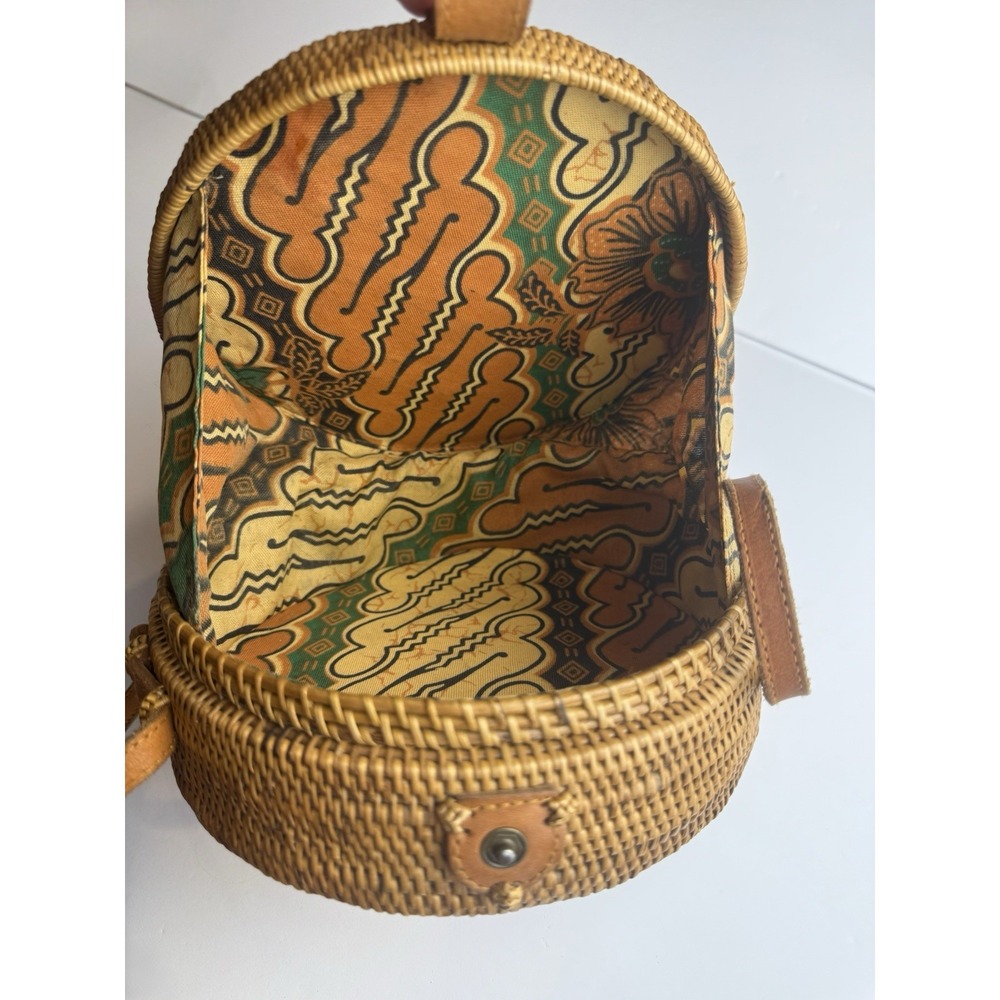 Round Woven Basket Crossbody Lined Hinged Purse Snap Closure Strap Boho Hippie - Picture 15 of 16